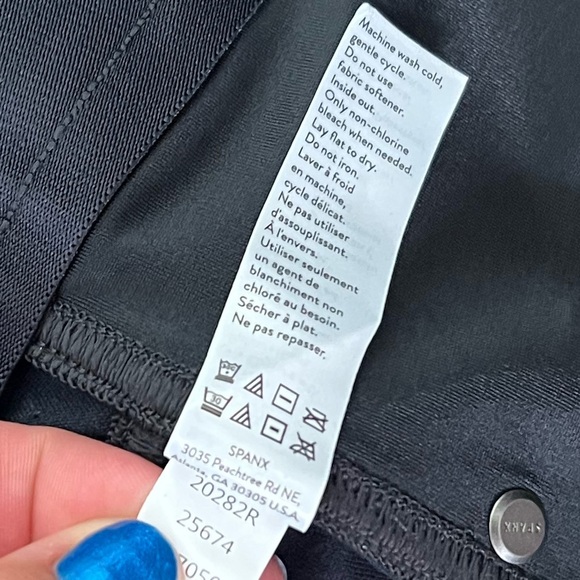 NWT Spanx Leather Like Faux Leather Ankle Pants in Luxe Black - Picture 7 of 7